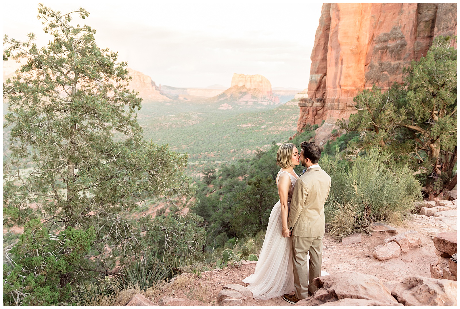 engagement photography sedona cathedral rock courthouse mountain